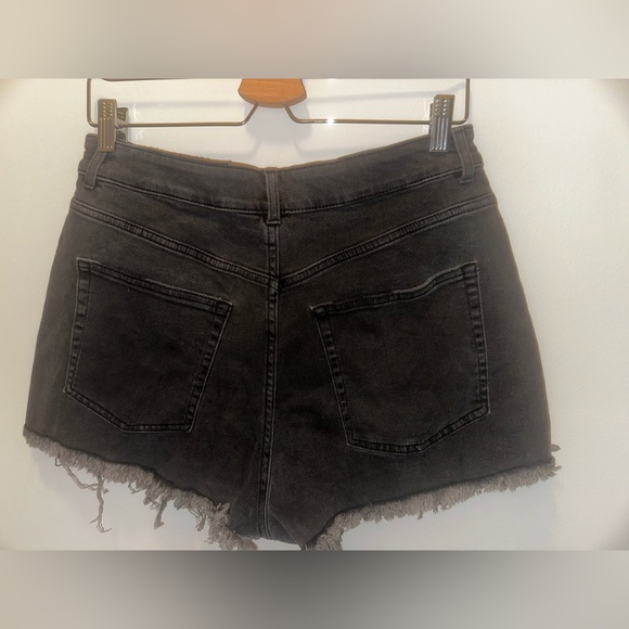 H&M Black/Grey Frayed Hem Jean Shorts - Picture 4 of 4